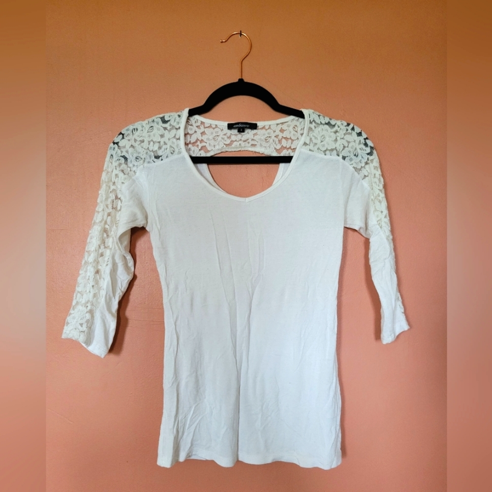lace detail 3/4 length sleeve white top, size small